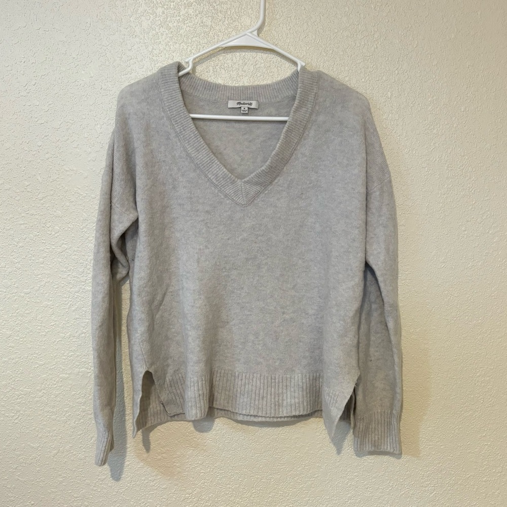 Madewell Light Gray Bartlett V Neck Sweater Medium
